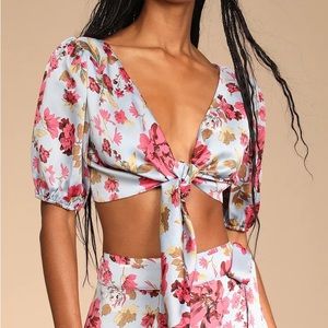 Lulu’s Fairest Bloom Blue Floral Print Puff Sleeve Tie-Front Crop Top